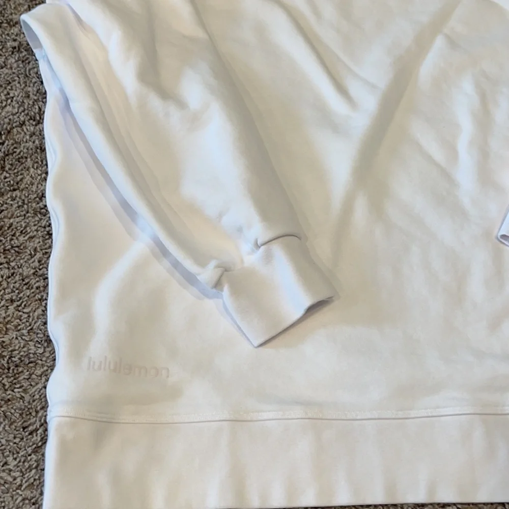 Lululemon Perfectly Oversized Crew Color White Size 8